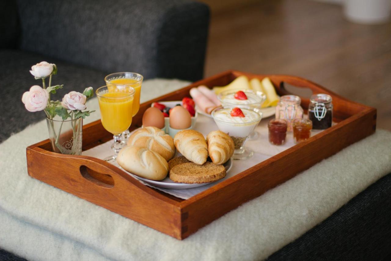 T'Hus Bed & Breakfast Katlijk Экстерьер фото