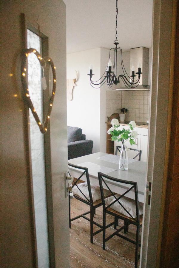 T'Hus Bed & Breakfast Katlijk Экстерьер фото