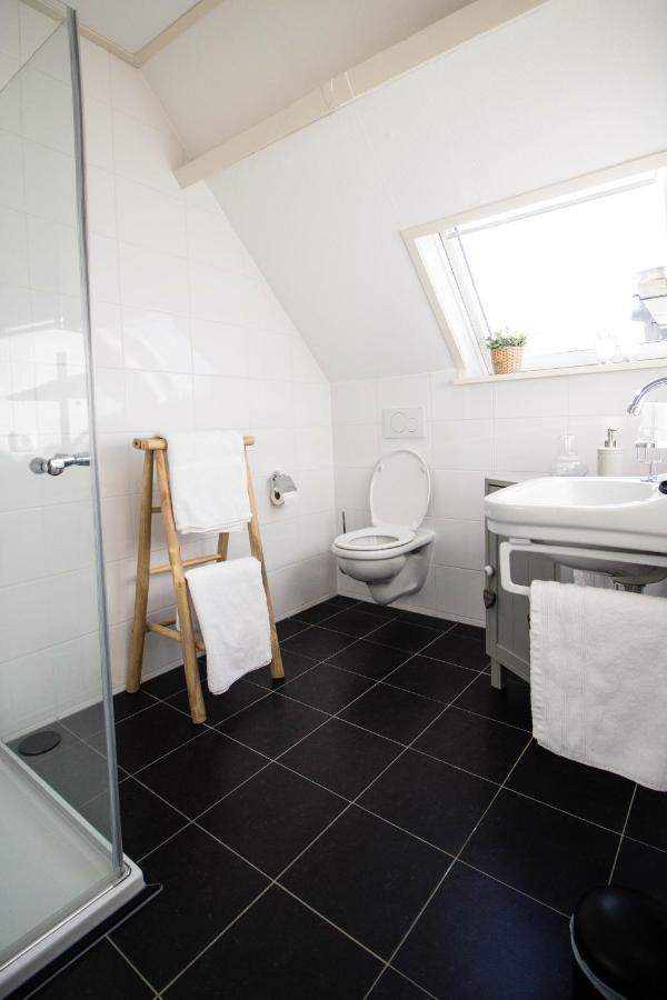 T'Hus Bed & Breakfast Katlijk Экстерьер фото