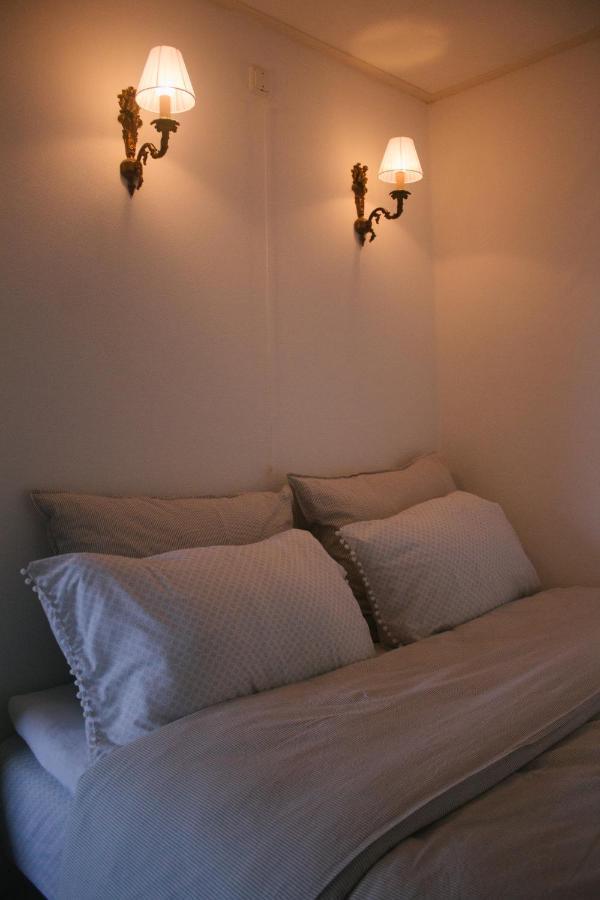 T'Hus Bed & Breakfast Katlijk Экстерьер фото