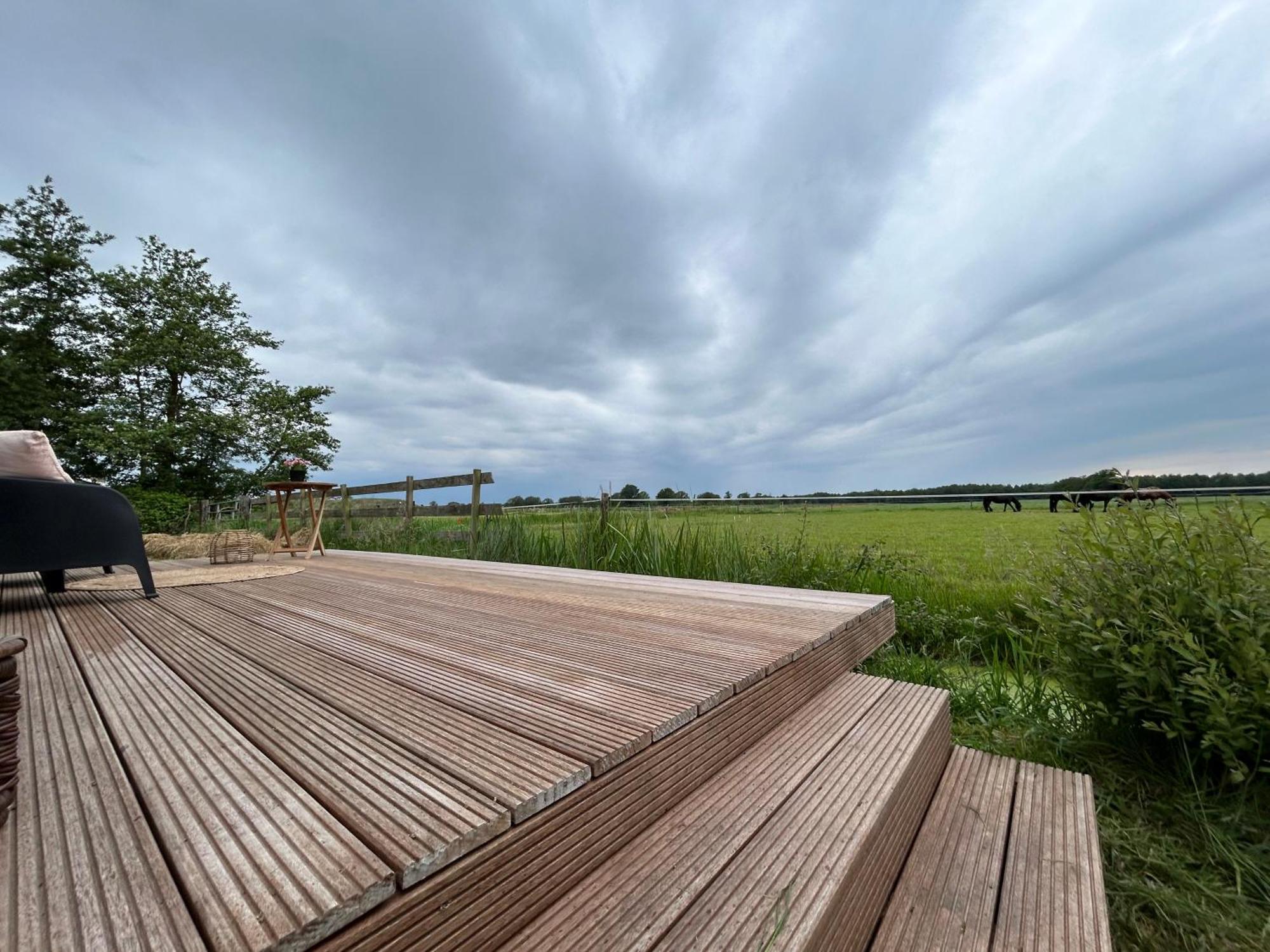 T'Hus Bed & Breakfast Katlijk Экстерьер фото