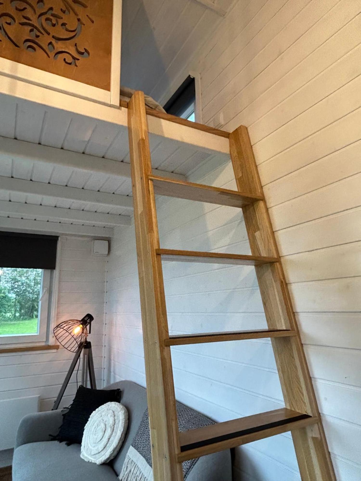 T'Hus Bed & Breakfast Katlijk Экстерьер фото